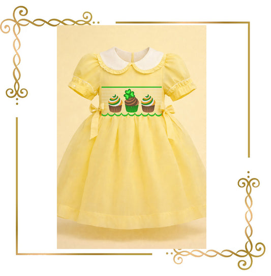 St Patrick Cupcake Embroidery Design Smocking Border Shamrock Instant Download